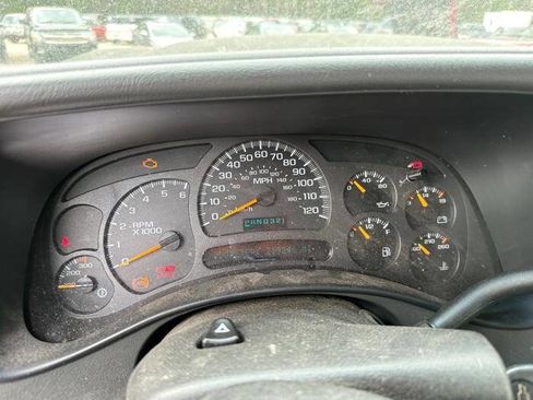 Used 2004 Chevrolet Silverado 2500 LT AWD/4WD image 42