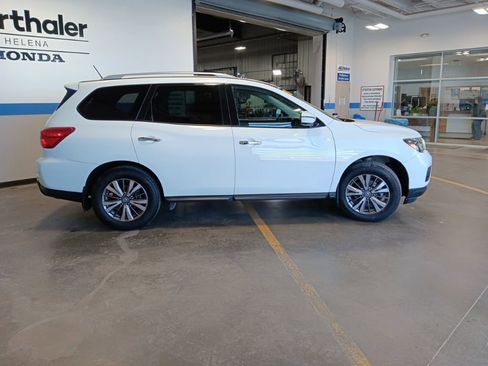 Used 2018 Nissan Pathfinder S AWD/4WD image 4