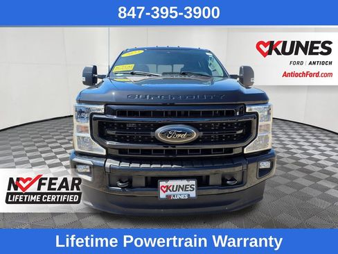 Used 2022 Ford F250 XLT w/ Black Appearance Package AWD/4WD image 2