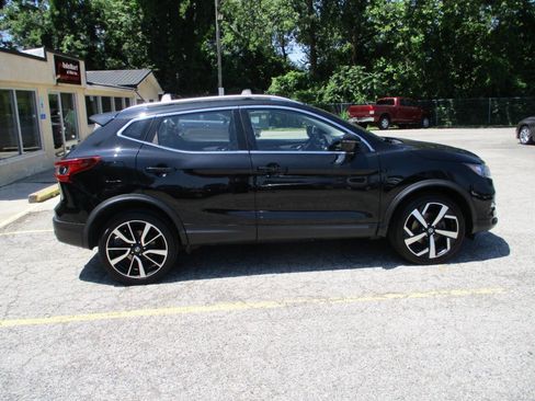 Used 2020 Nissan Rogue Sport SL image 10