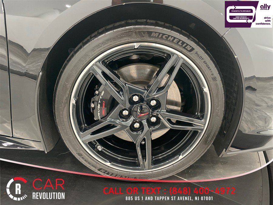 Used 2021 Chevrolet Corvette Stingray Premium Conv w/ Z51 Performance Package RWD image 30