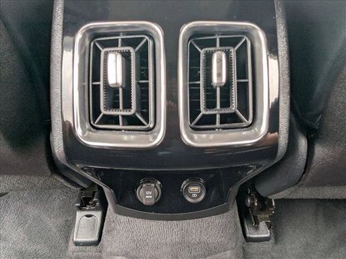 Used 2021 Kia Sorento SX image 19