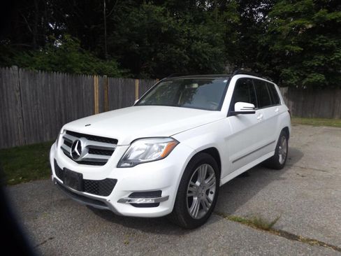 Used 2014 Mercedes-Benz GLK 350 4MATIC image 1