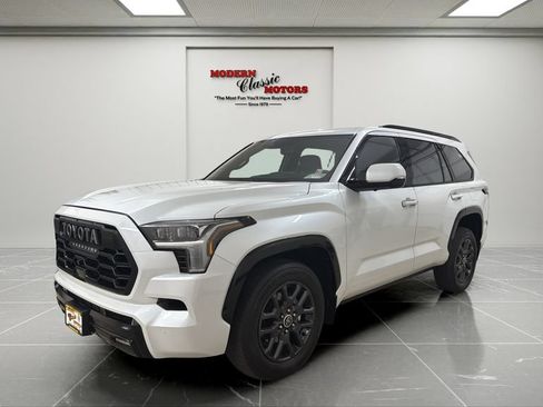 Used 2023 Toyota Sequoia Platinum AWD/4WD image 1