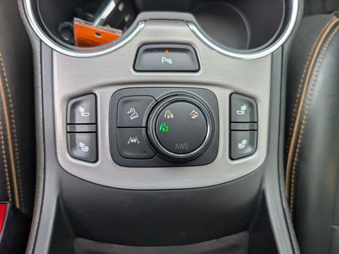 Used 2023 GMC Terrain AT4 w/ LPO, 'HIT The Road' Package AWD/4WD image 20