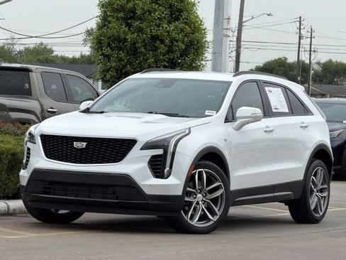 Used 2023 Cadillac XT4 Sport FWD image 2