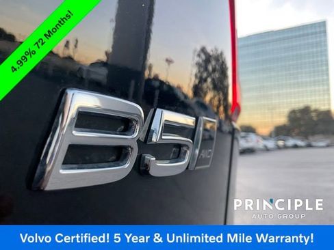 Certified 2025 Volvo XC40 B5 Core image 31