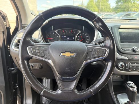 Used 2019 Chevrolet Equinox LT w/ Driver Convenience Package FWD image 24