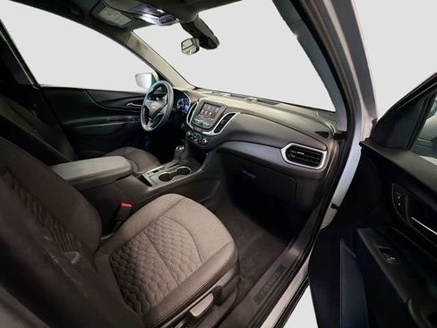 Used 2020 Chevrolet Equinox LT image 25