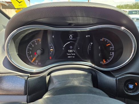 Used 2018 Jeep Grand Cherokee Altitude RWD image 37