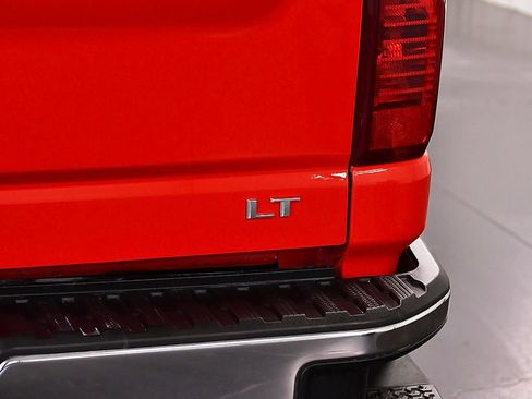 Used 2022 Chevrolet Silverado 2500 LT w/ Convenience Package AWD/4WD image 13