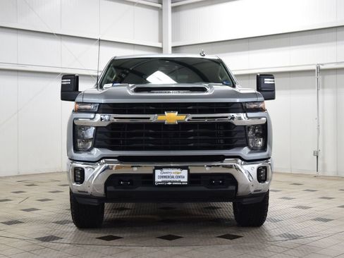 Used 2025 Chevrolet Silverado 2500 LT w/ All Star Edition image 2