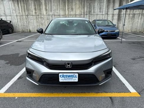 Used 2023 Honda Civic Sport image 2