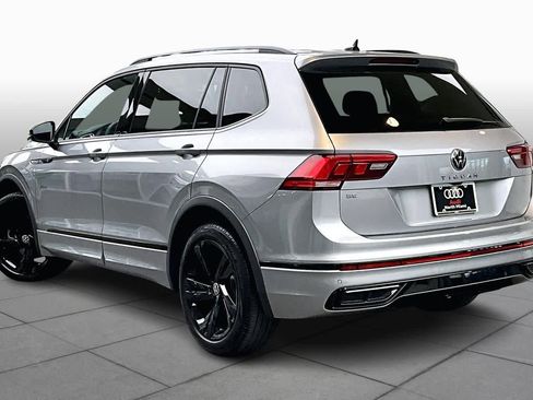 Used 2023 Volkswagen Tiguan SE R-Line image 11