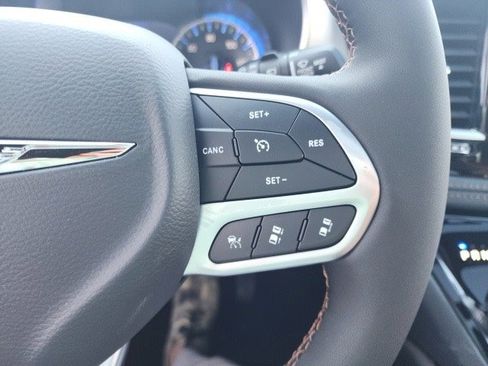 New 2026 Chrysler Pacifica Pinnacle image 10