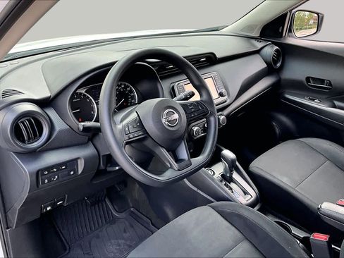 Used 2023 Nissan Kicks S FWD image 18