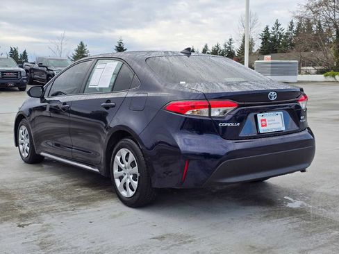 Used 2025 Toyota Corolla LE image 6