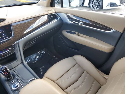 Certified 2024 Cadillac XT6 Sport w/ Platinum Package image 18