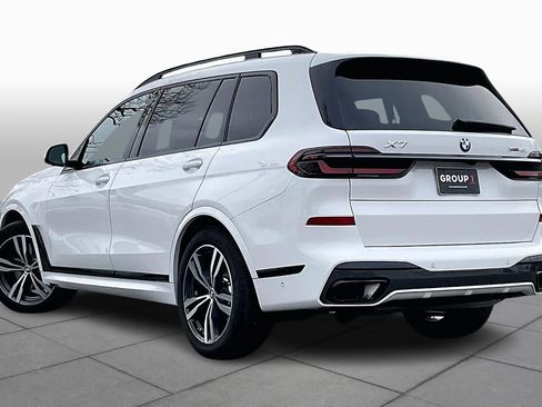 Used 2026 BMW X7 xDrive40i w/ Executive Package image 11
