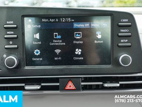 Used 2025 Hyundai Elantra Sport image 34