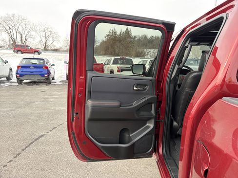 Used 2024 Nissan Frontier PRO-4X w/ Pro Premium Package image 29