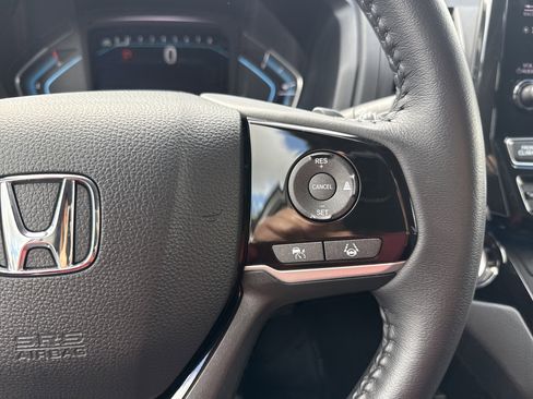 Certified 2024 Honda Odyssey Touring image 25