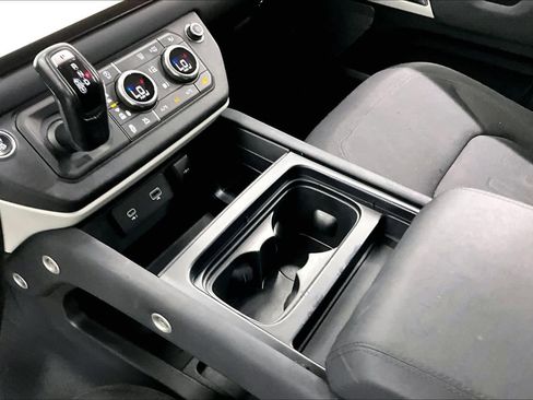 Used 2022 Land Rover Defender 90 image 15