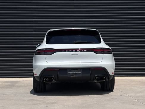 Certified 2026 Porsche Macan AWD/4WD image 6