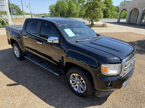 Used 2016 GMC Canyon SLT w/ Driver Alert Package image 3