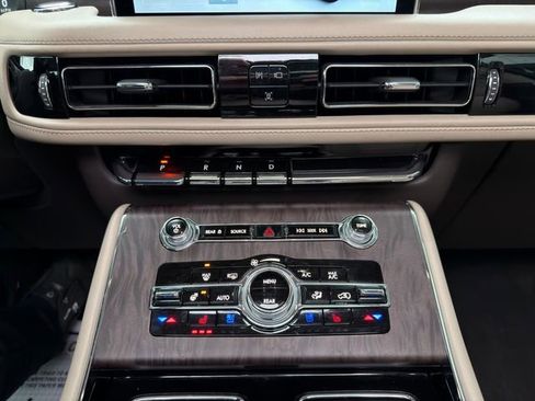 Used 2023 Lincoln Aviator Reserve w/ Equipment Group 201A image 39