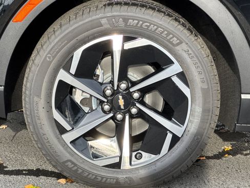 New 2026 Chevrolet Equinox EV LT image 24