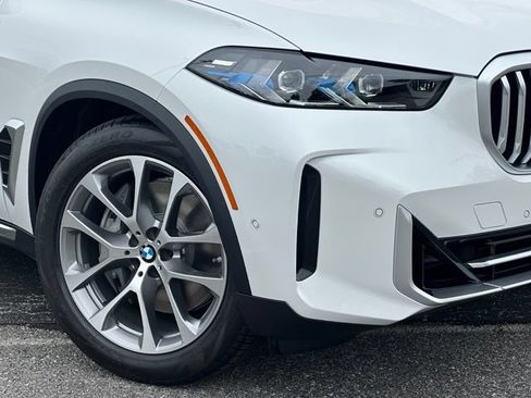 New 2026 BMW X5 xDrive50e w/ Climate Comfort Package AWD/4WD image 2