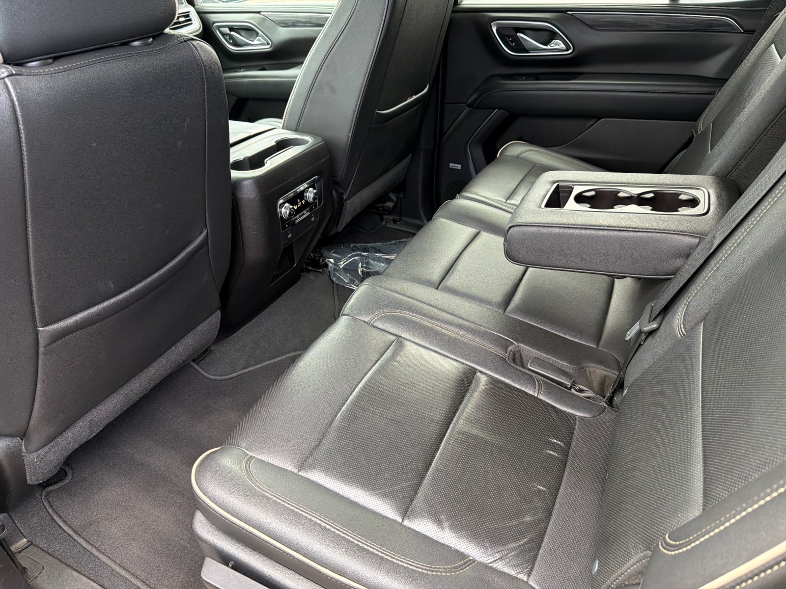 Used 2021 GMC Yukon SLT w/ SLT Luxury Package RWD image 12