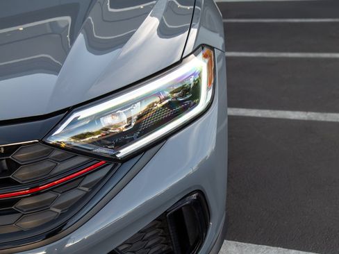 Used 2024 Volkswagen Jetta GLI 40th Anniversary Edition FWD image 7