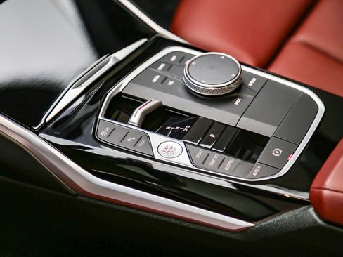 Used 2023 BMW 330i Sedan w/ Premium Package RWD image 21