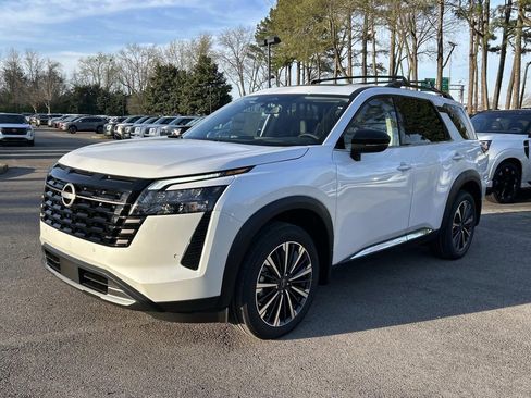 New 2026 Nissan Pathfinder Platinum AWD/4WD image 3