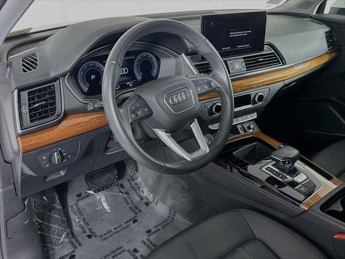 Certified 2023 Audi Q5 2.0T Premium Plus w/ Premium Plus Package AWD/4WD image 9