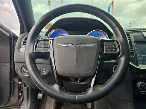 Used 2014 Chrysler 300 S RWD image 24