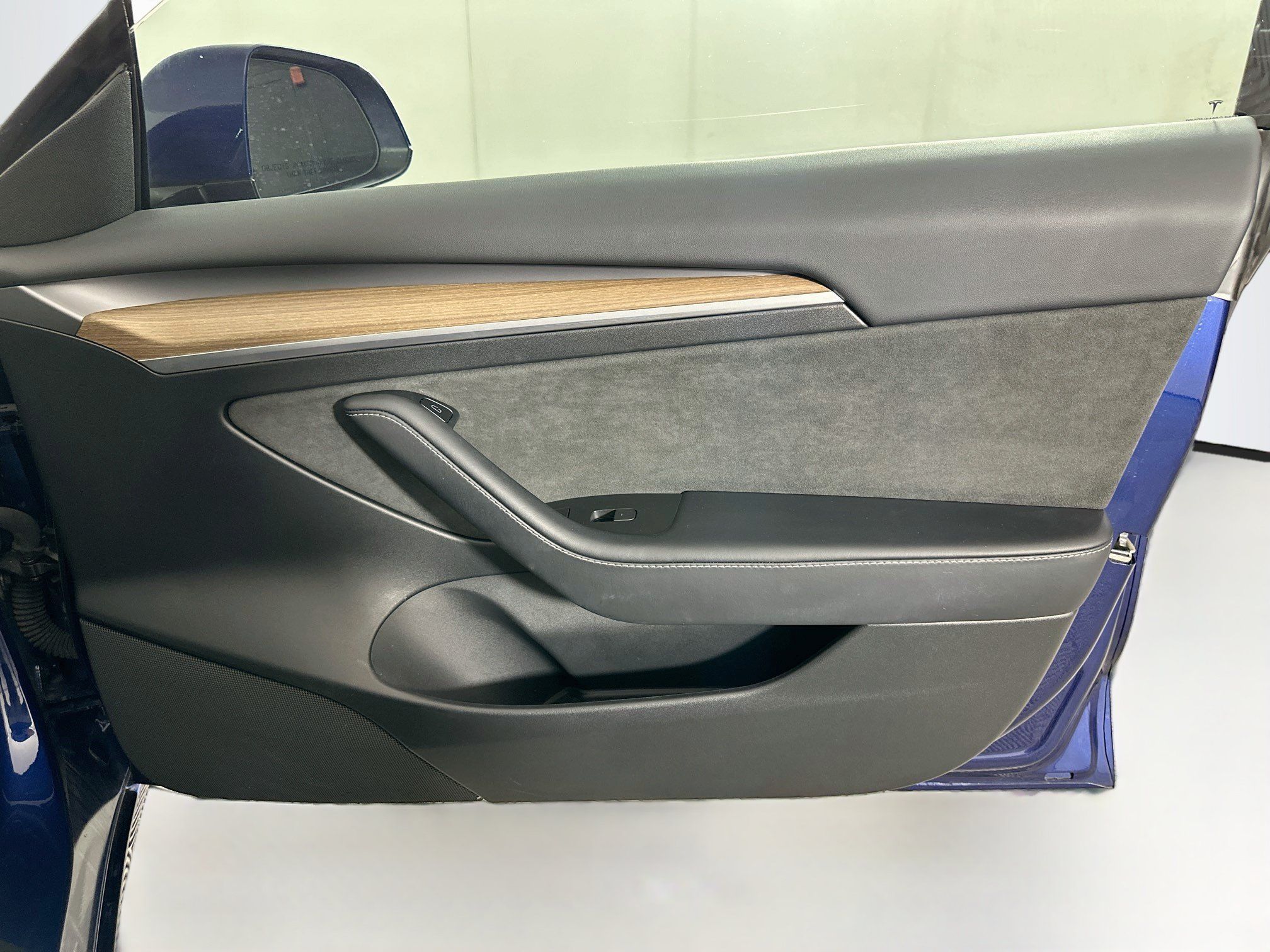 Used 2023 Tesla Model 3 Standard Range RWD image 30