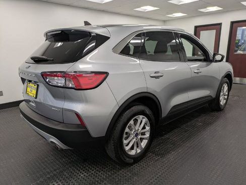 Certified 2022 Ford Escape SE w/ Cold Weather Package image 4