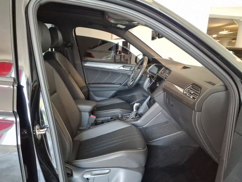 Used 2023 Volkswagen Tiguan SE R-Line AWD/4WD image 20