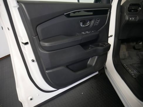 Certified 2023 Honda Pilot Touring image 14
