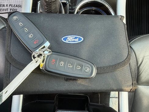 Used 2013 Ford Edge Sport w/ Driver Entry Pkg AWD/4WD image 38