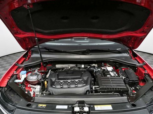 Used 2024 Volkswagen Tiguan SE R-Line image 36