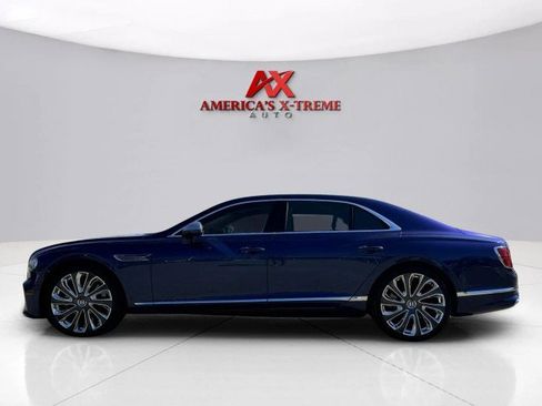 Used 2023 Bentley Flying Spur W12 image 3