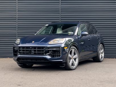 New 2025 Porsche Cayenne GTS