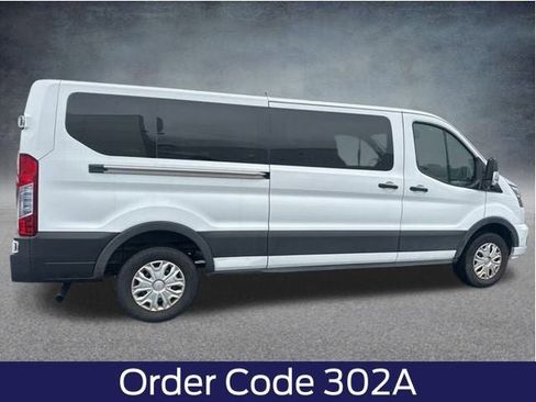 Used 2023 Ford Transit 350 XLT image 3