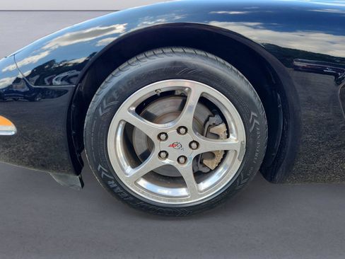 Used 2002 Chevrolet Corvette Convertible w/ Preferred Equipment Group2 RWD image 9