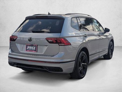 Used 2024 Volkswagen Tiguan SE R-Line FWD image 5