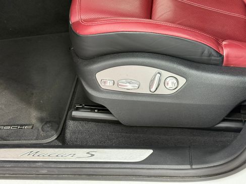 Used 2022 Porsche Macan S image 15